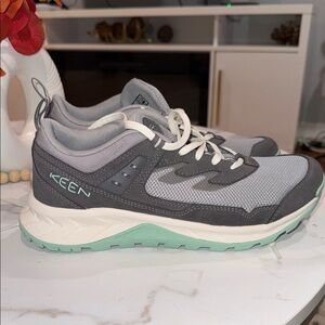 Keen Women's Gray and Mint Sneakers